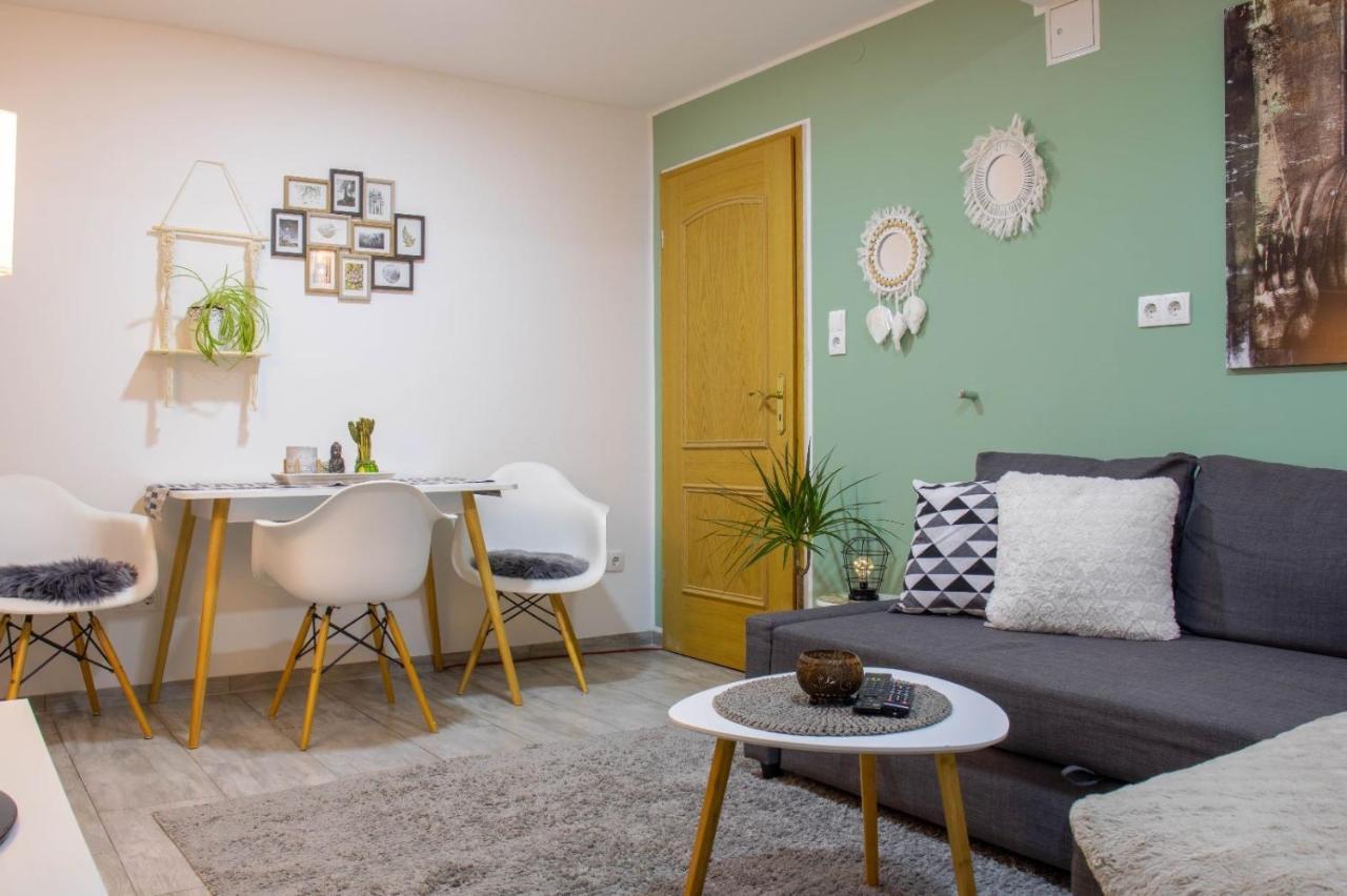 Kleine Gemuetliche Einliegerwohnung Mit Garten Und Pool Nordstemmen Exterior foto